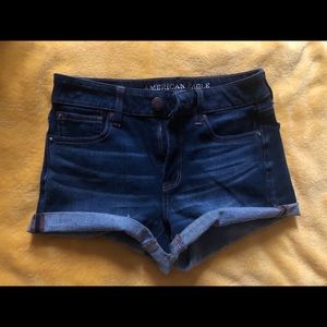 ✩ American Eagle Outfitter high rise shorties ✩